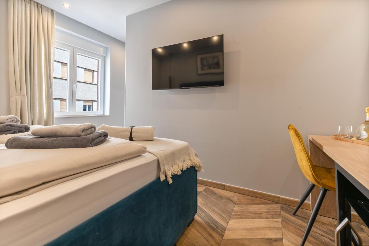 ספליט West Coast Deluxe Rooms מראה חיצוני תמונה